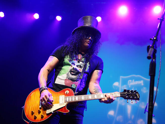 Slash-Credit-Phillip-Faraone-Getty-Images-for-Gibson@1400x1050-1