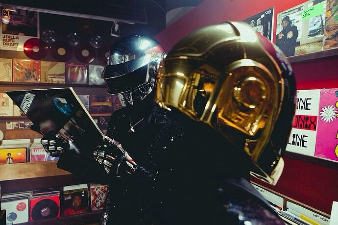 Daft Punk: Elektronik Müziğin Teknik ve Estetik Dönüşümü