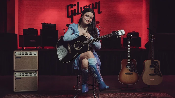 Mekanın Ruhu: Kafe ve Restoranlar İçin Profesyonel Akustik Sahne Çözümleri