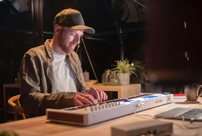 Beatmaker Nedir? Dijital Müzik Üretiminde Ritim ve Altyapı Yapımcılığı