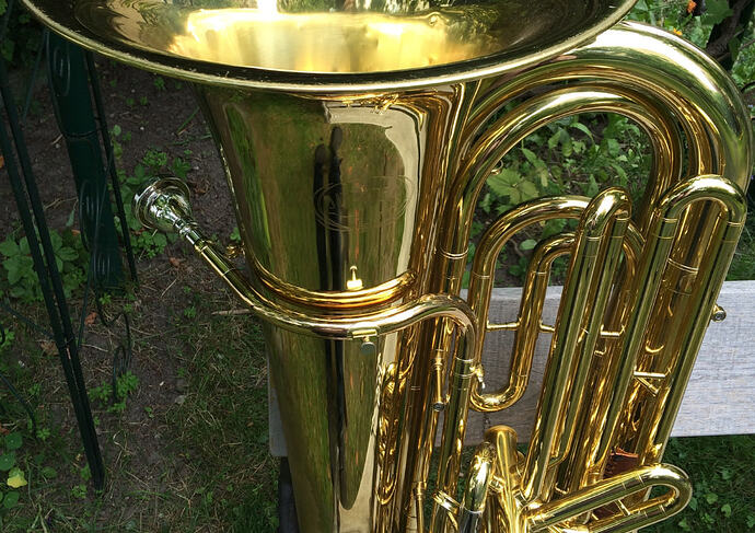 Orkestranın Görünmez Gücü: Tuba Hakkında Bilmeniz Gereken Her Şey