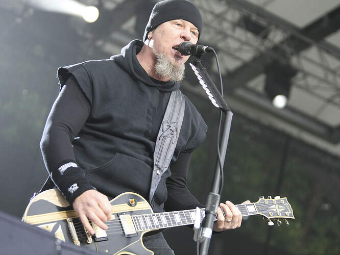 James-Hetfield-Credit-Christian-Jakubaszek-Getty-Images@2000x1500