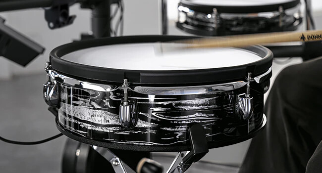 Elektronik Davul Dünyasında Karar Anı: Mesh Pad mi, Rubber Pad mi?